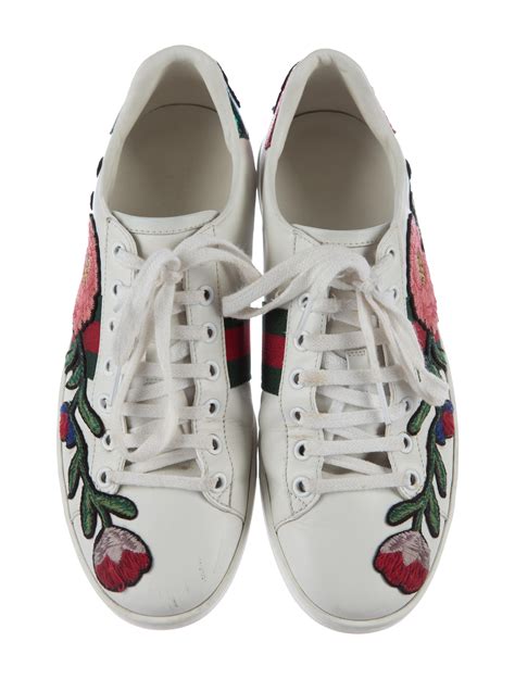 gucci ace sneakers sizing review|gucci embroidered sneakers women's.